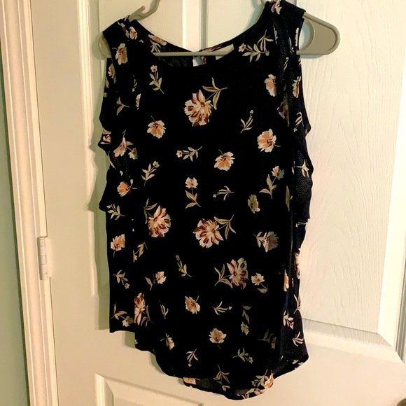 Black floral tank top with ruffle sleeves - Picture 1 of 2
